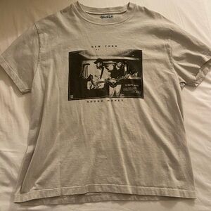 Brandy Melville graphic tee